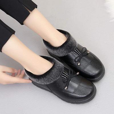 Зимние мамины туфли водонепроницаемые хлопковые туфли бархатные теплые для среднего и пожилого возраста кожаные хлопковые ботинки нескользящая мягкая подошва бабушкины зимние ботинки