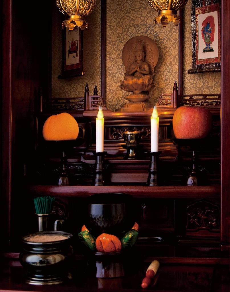 FINE Electric Candle for Buddhist Altars, Remote Controlled, Flickering, Flameless, Safe and Secure, FIN-806BK ABS