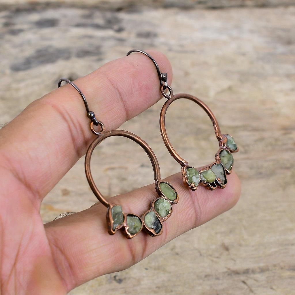 Серьги из зеленого турмалина, грубые, гальванопластические, медные, ювелирные изделия ручной работы, серьги с драгоценными камнями, подарок на годовщину, уникальные дизайнерские ювелирные изделия из меди