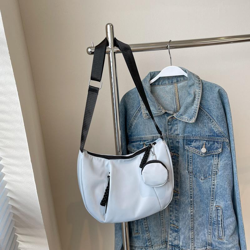 Повседневная сумка большой вместимости женская 2025 новая модная простая сумка-пельмень модная нишевая сумка через плечо сумка-мессенджер