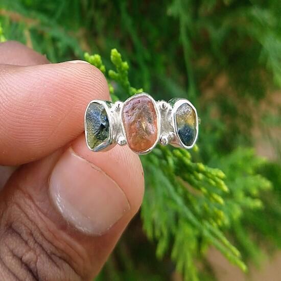 Кольцо из стерлингового серебра 925 пробы с цветным турмалином и необработанным сапфиром, размер 7,0 США