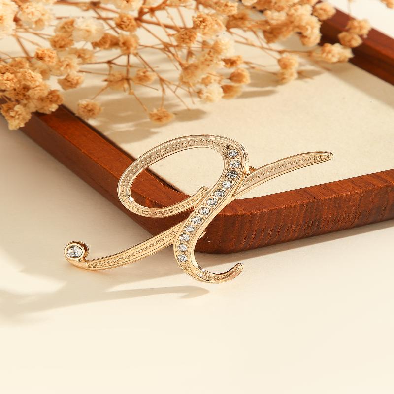 Женская брошь в виде буквы от A до Z, стразы, кристалл, золотистый цвет, английский алфавит, металлические значки, милая брошь, ювелирные аксессуары, подарок