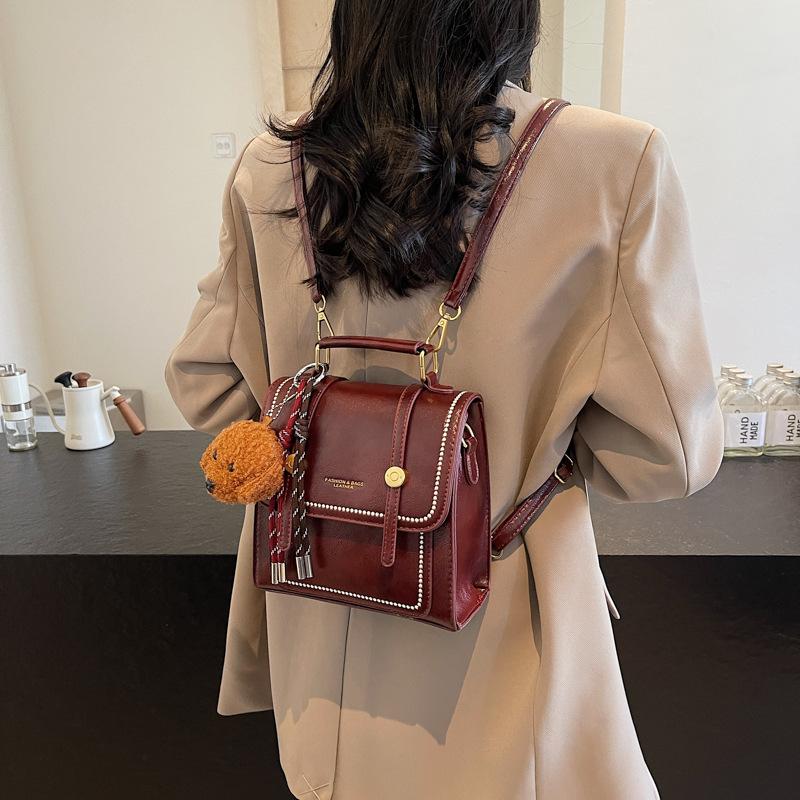 Niche Design Bag Women 2025 New Contrasting Color Portable Backpack Retro Versatile Travel Backpack