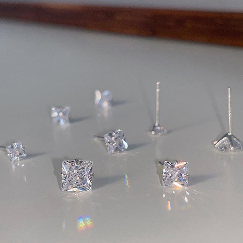 Маленькие квадратные серьги-пусеты с цирконом в корейском стиле для проколотых ушей - Простые нюдовые бриллиантовые пусеты для хряща для создания многослойного образа