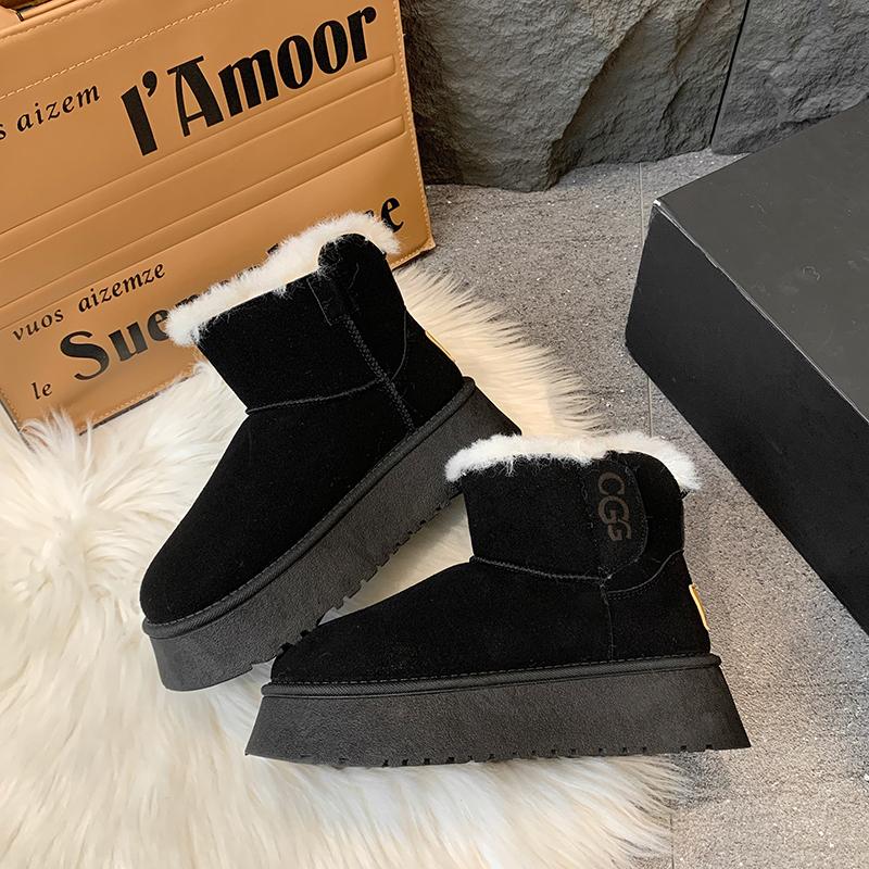 2024 Luxury Winter Women Short Plush Warm Snow Boots Casual Shoes New Suede Fur Chelsea Ankle Boots Flats Platform Ladies Shoes