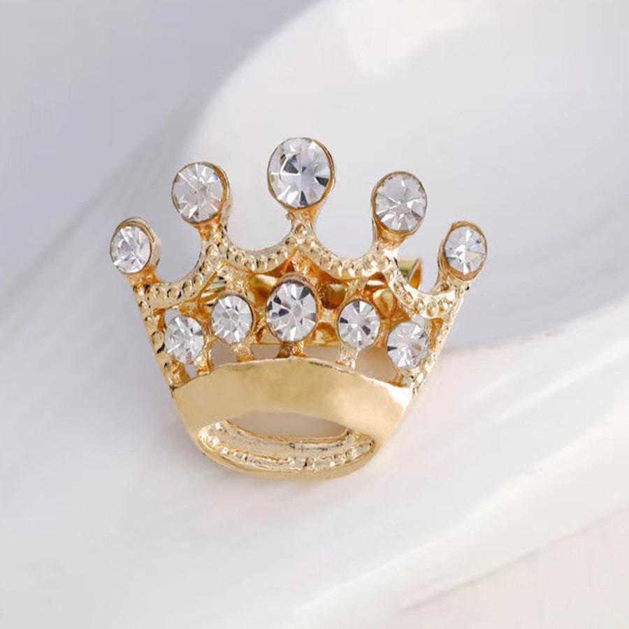 Fashionable And Personalized Accessories, Rhinestone Crown Brooch, Hollowed Out Retro Creative Brooch, Suit, Fashionable Men