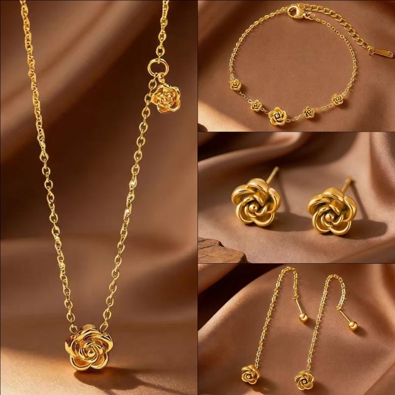 Gold Rose Choker and Bracelet Set for Women Fashionable Accessory Perfect for Gifts