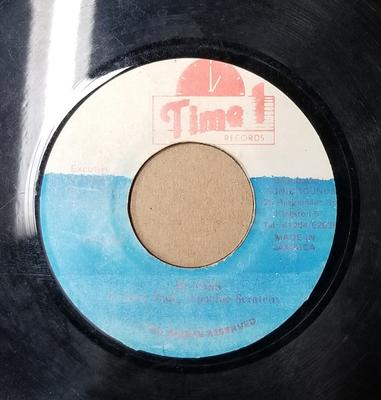 7-дюймовая пластинка ФРЭНКИ ПОЛ, APACHE SCRATCHY - Hi Miss NONE Time 1 Records 1991 Ямайка Регги, Ска и Даб Б/У