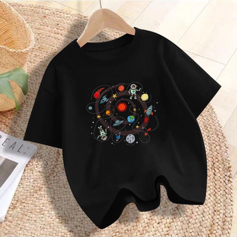 Летние футболки с короткими рукавами для мальчиков. Летние топы для больших мальчиков. Детская футболка для малышей. Детская повседневная футболка с черным дырочным узором.