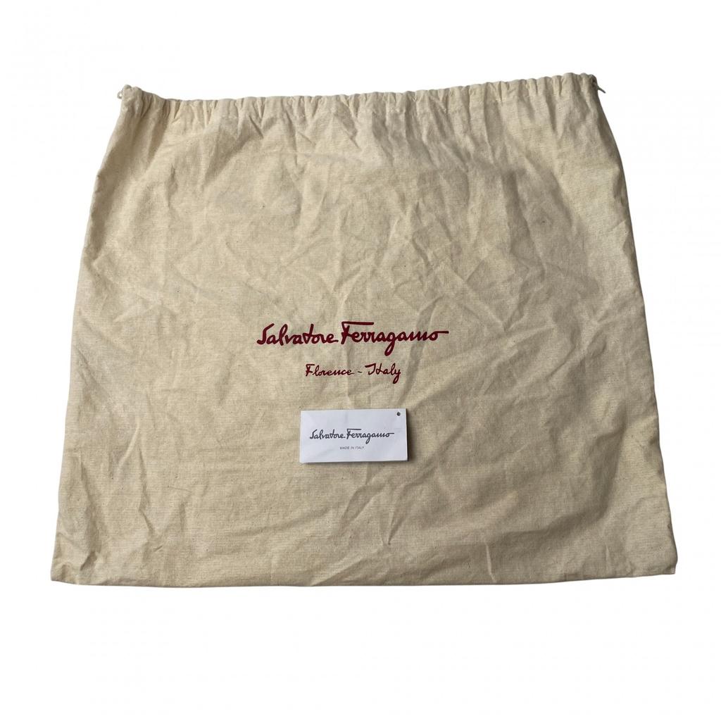 Б/у Сумка на плечо Salvatore Ferragamo черная Замша Женская