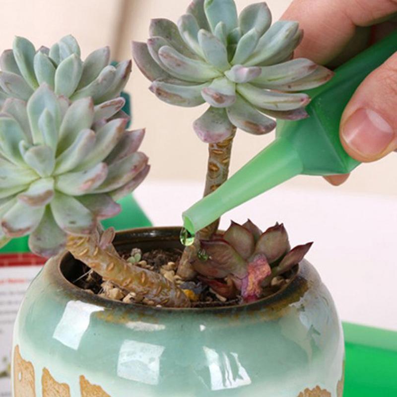 Жидкие гидропонные удобрения обогащают питательный раствор гидропонных растений