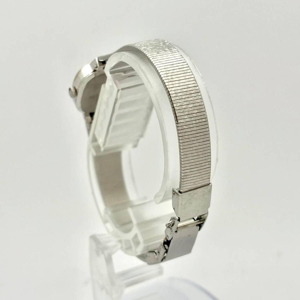 [Новый аккумулятор] SEIKO Seiko женские часы серебряные квадратные 1221-5520 530026