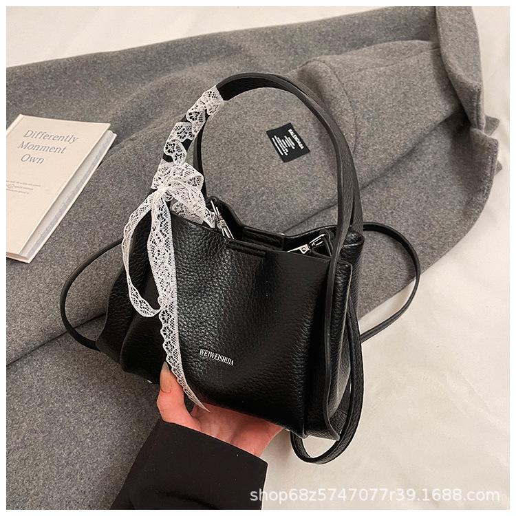 Spring Portable Vegetable Basket Bag Women's Spring Sweet Korean Niche Bucket Bag Guava Shoulder Messenger Bag