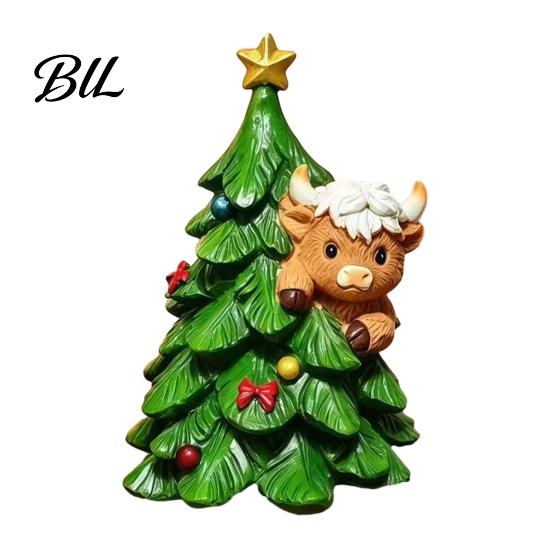 Festive Room Decorations Christmas Highland Cow Stocking Figurine, Xmas Tree Cattle Resin Desktop Decor Statue, Animal Sculpture for Holiday
