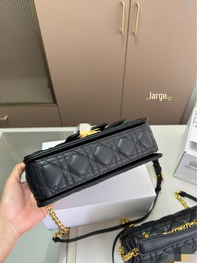 Сумка Jolie Series Cannage Pearl Chain Flap Bag, модель 2025, с несколькими отделениями.