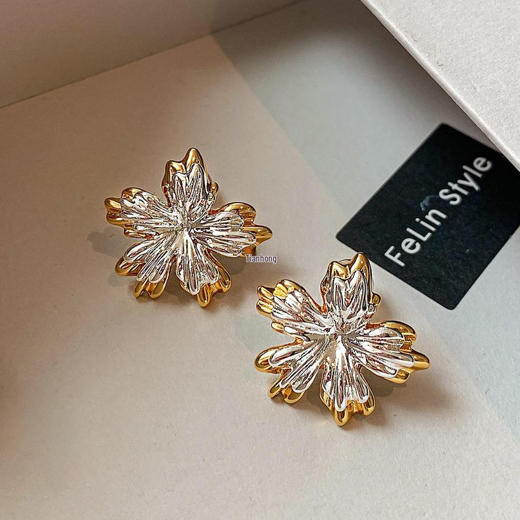 Two-Tone Gold & Silver Flower Earrings: Summer Light Luxury with French Retro Charm