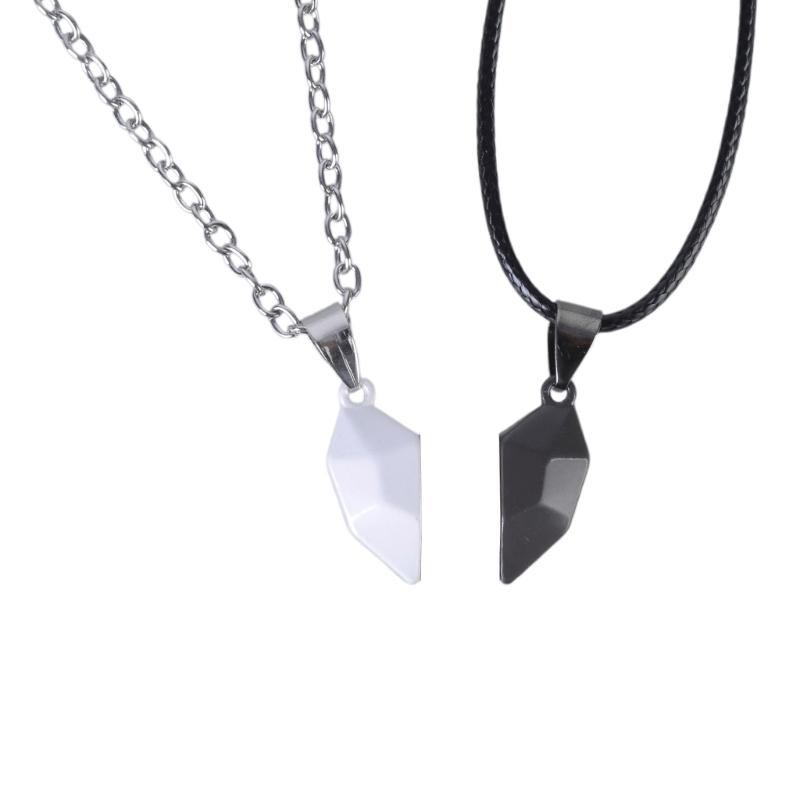 2pcs Fashion Minimalist Lovers Matching Pendant Necklace Love Heart Pendant Necklace Gifts for Boyfriend Girlfriend