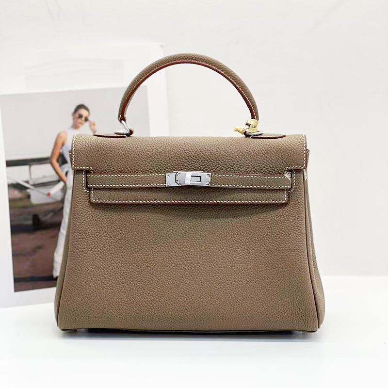 Сумка с серебряной пряжкой и широкими плечевыми ремнями TOGO Head Layer из натуральной кожи с серебряной пряжкой, сетка, красная, актиния, фиолетовая женская сумка