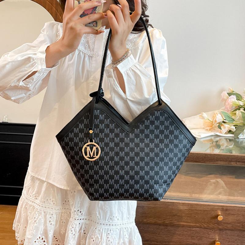 Fashion Light Luxury Tote Bag New Style Letter Printed Shoulder Bag Large Capacity Versatile Storage Bag Simple Classic Handbags