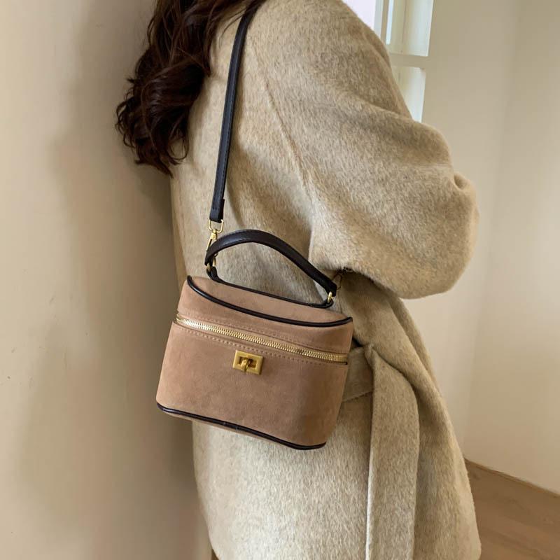 Модная нишевая дизайнерская сумка 2025 новая ретро матовая универсальная женская сумка-мессенджер на плечо сумка-ведро