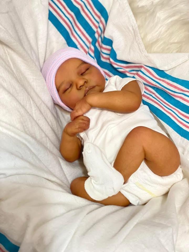 Reborn Silicone Baby Doll With Realistic Skin And Clothing For Collectors And Kids