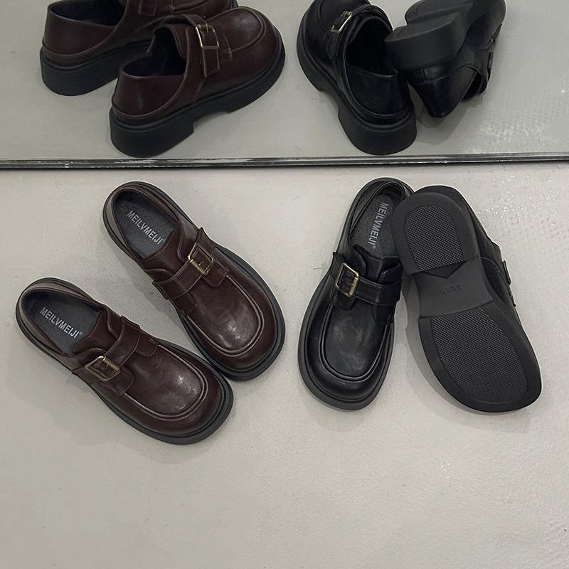 Маленькие кожаные туфли женские новые осенние на толстой подошве и толстом каблуке, туфли для униформы, не утомляют ноги, лоферы с ремешком