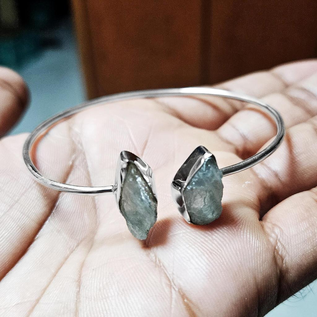 Браслет из необработанного аквамарина, ювелирные изделия ручной работы, серебро 925 пробы, браслет-манжета, браслет-бэнгл