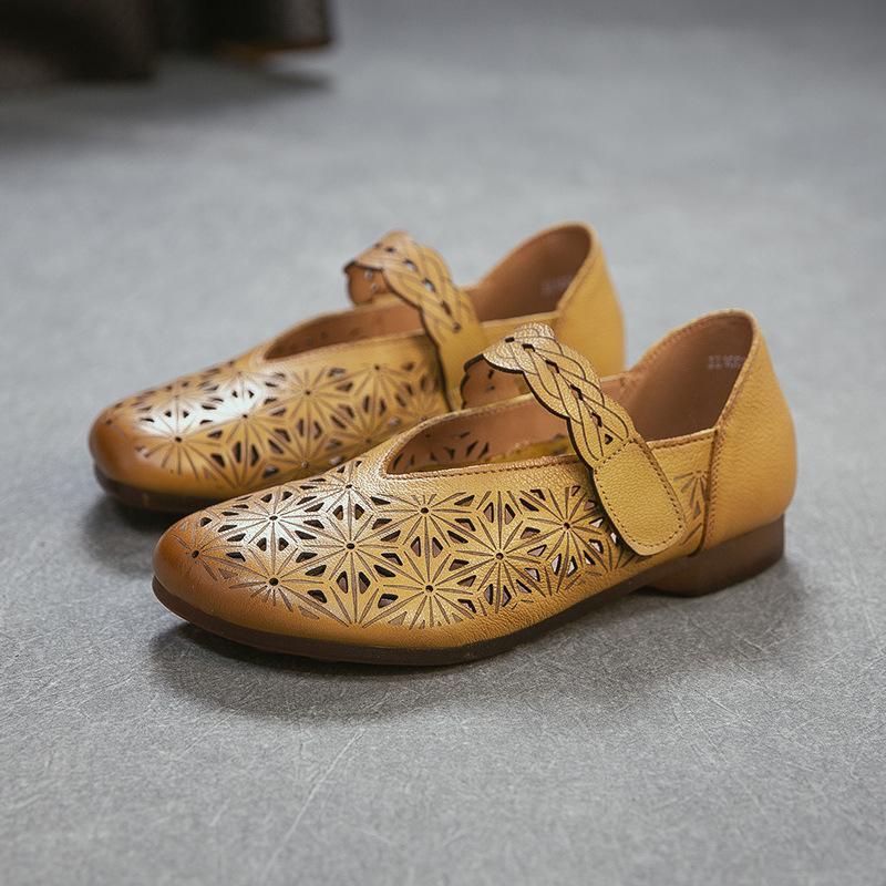 Летние 2026 Новые Сандалии в Римском Стиле с Вырезами Женские Натуральная Кожа Ремешок на Липучке Плоские Мюли Удобная Повседневная Обувь