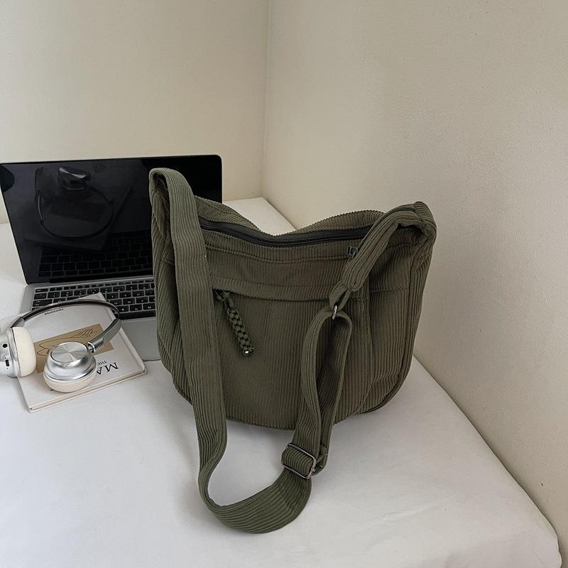 Новая повседневная женская сумка через плечо в западном стиле большой вместимости, модная сумка для осени и зимы 2025, персонализированная сумка-тоут через плечо