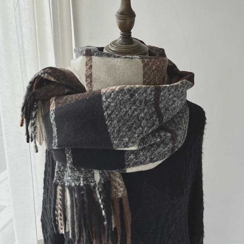 Korean Style Plaid Cashmere-Like Tassel Scarf for Women - Warm, Thick, and Ideal for Autumn and Winter