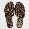Модные леопардовые плиссированные туфли на плоской подошве с женскими тапочками Летние сексуальные 2024 Модные мюли Женские тапочки Zapatos De Mujer Шлепанцы Chinelos