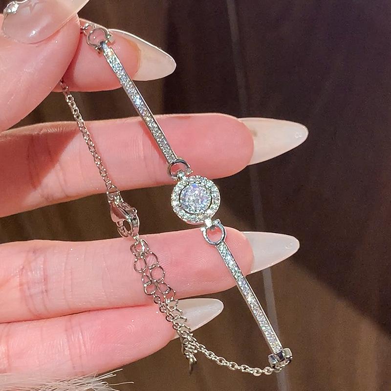 Изысканный нишевый цирконовый браслет для женщин - Дымный дождь, Легкая роскошь, Идеально подходит для лучших подруг