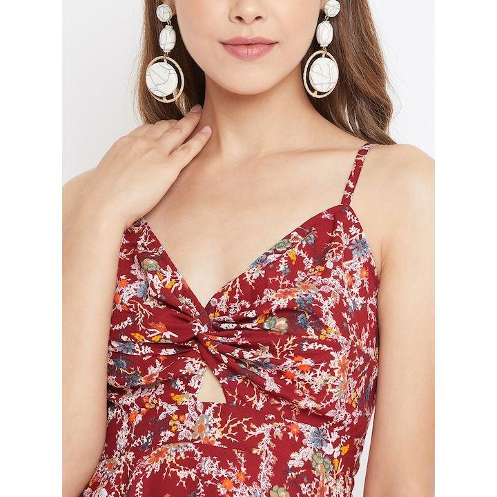 Женское темно-бордовое платье с цветочным принтом спереди и расклешенным узлом