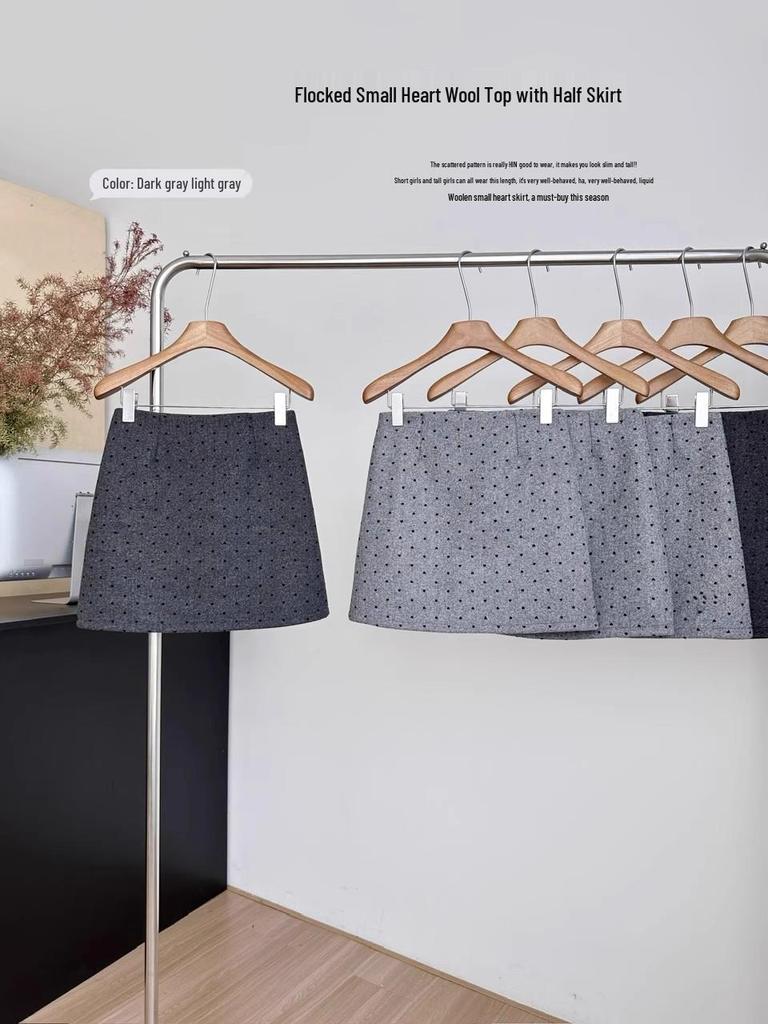 Slightly Chubby Girls' Polka Dot Woolen Half-Length Skirt - 2025 Spring/Autumn Korean Style, Elegant Fit, Retro Hip-Hugging Design