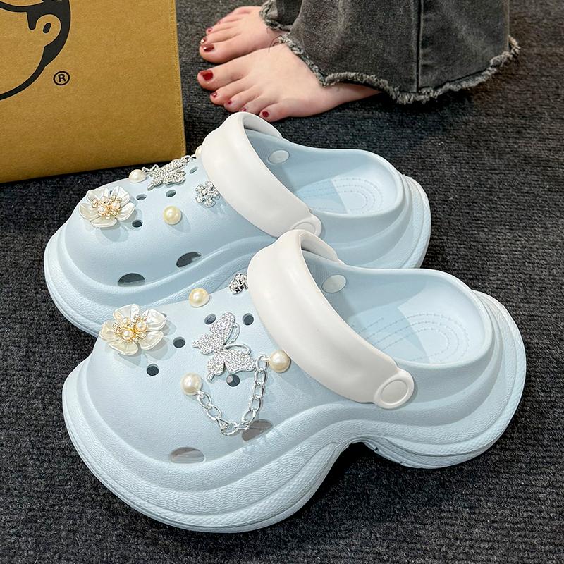 Fashion Crystal Butterfly Clogs for Women Summer 2025 Chunky Platform Soft Eva Garden Shoes Woman Thick Bottom Beach Sandals Diy Slipper