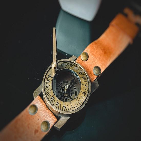 Наручные часы в стиле стимпанк, латунный компас, солнечные часы, винтажный стиль, ручная работа, подарок мужу, коллекционный предмет, морские подарки