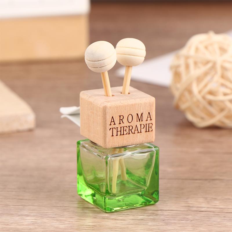 Car Air Outlet Hanging Perfume Pendant Fragrance Air Freshener Empty Glass Perfume Diffuser Bottle Aromatherapy Decor Accessorie