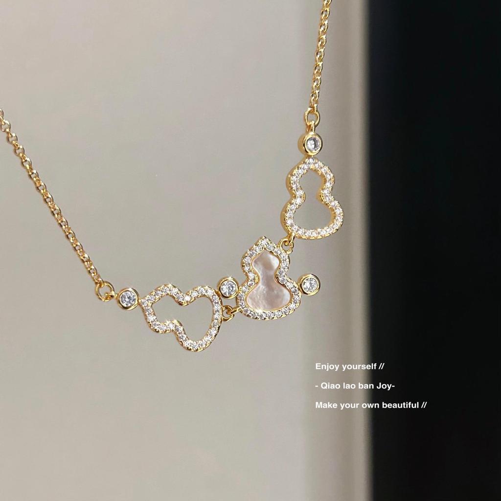 Gourd Necklace: White Mother-of-Pearl & Burgundy Gold On Luxurious Clavicle Chain with Sparkling Diamond Texture