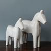 2 шт. Деревянная резьба Статуя лошади Абстрактная художественная статуэтка пони Скульптура животного Украшение для дома офиса Настольное украшение