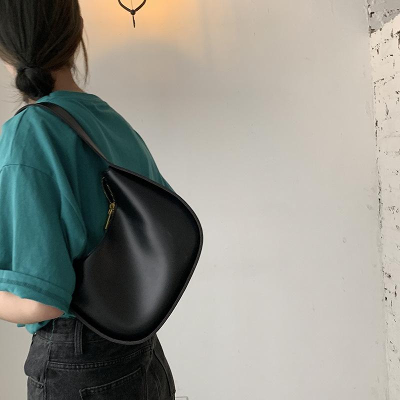 OEM Customized Retro Saddle Bag Women's 2025 New Korean Version Underarm Bag Versatile Shoulder Bag Light Luxury