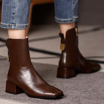 Женские короткие сапоги для верховой езды из искусственной кожи на толстом каблуке с острым носком, новинка 2024 года, осенняя платформа с боковой молнией, модные женские повседневные сапоги