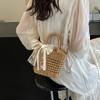 Роскошная дизайнерская кружевная соломенная женская сумка-мешок с бантом, повседневная сумка через плечо, маленькая летняя пляжная сумка-ведро