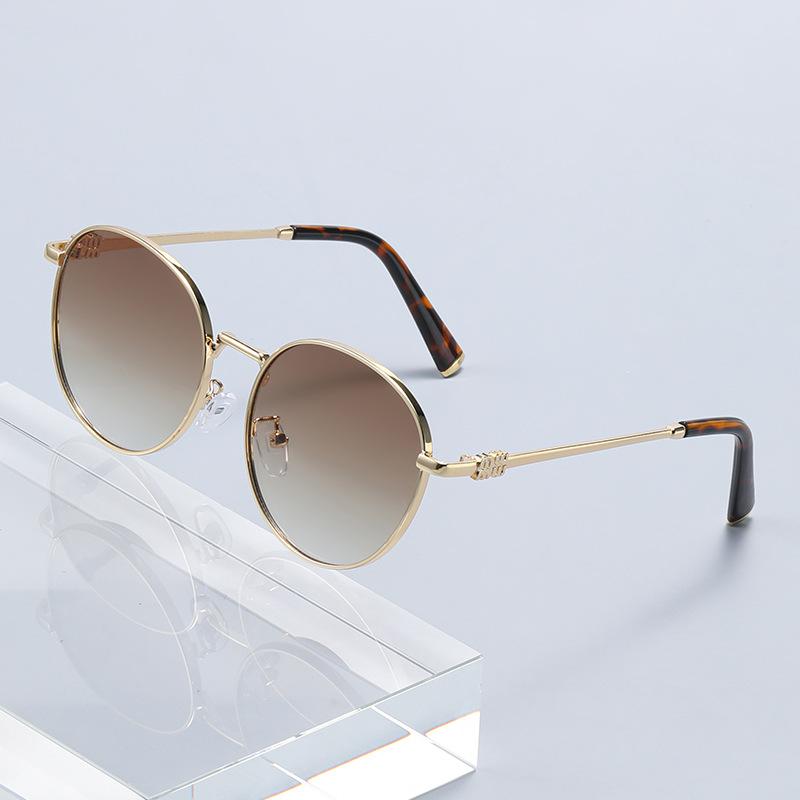 New Fashionable Round-Frame UV400 Sunglasses Premium UV-Protective Sunglasses for Men and Women Street Style Trends