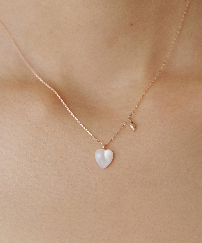 Ordor [14K] Heart Mother-Of-Pearl Necklace