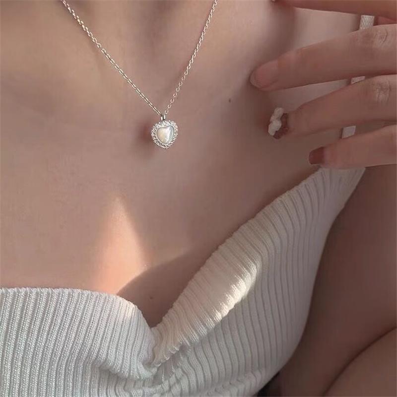 Элегантное ожерелье с кулоном в форме сердца, украшенное сверкающими камнями для невест