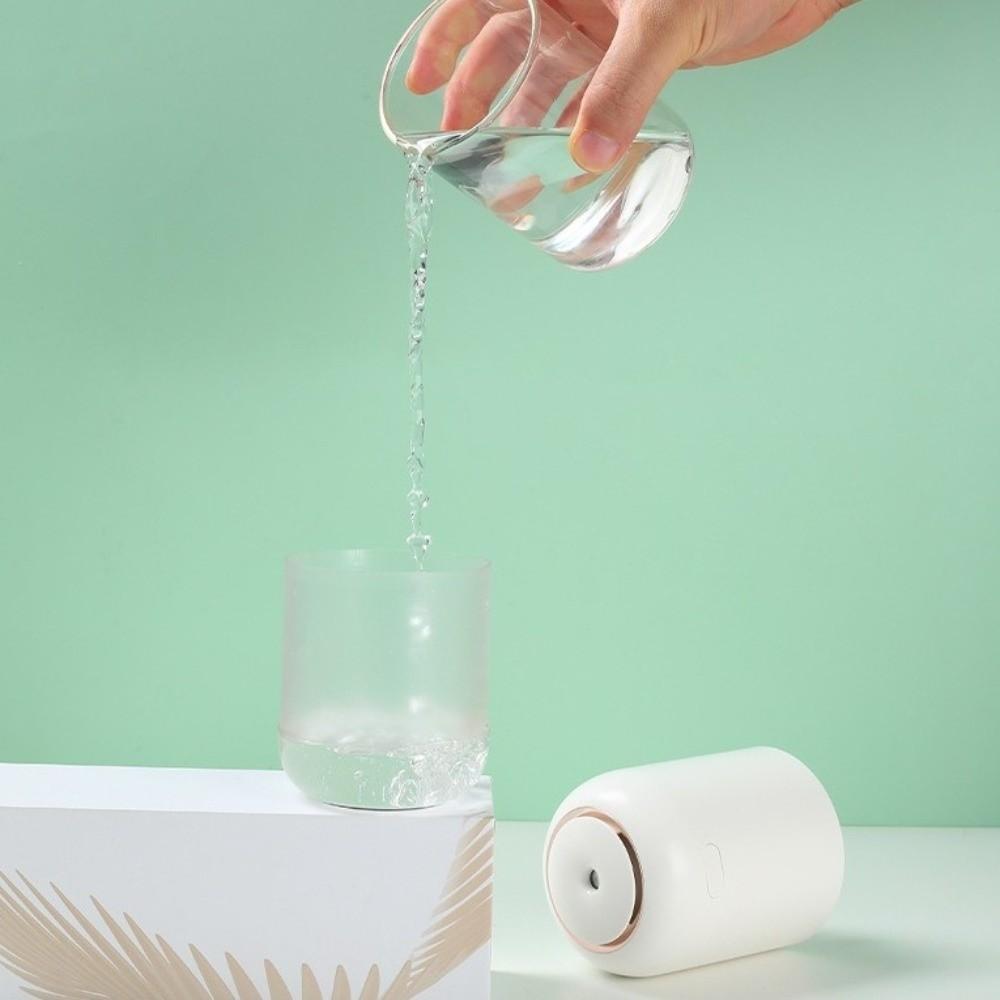 Silent Operation Portable Mini Humidifier Fine Mist Water Replenishment Office