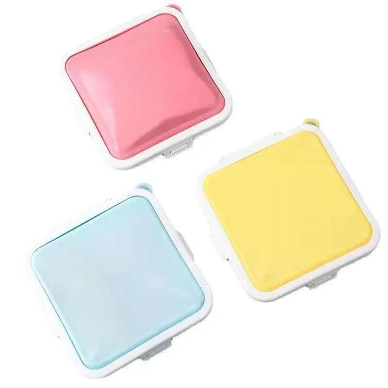 Silicone Sandwich Keeper Toast Storage Container Reusable Hanging Design Microwave Safe Portable Lunch Box for Home Office