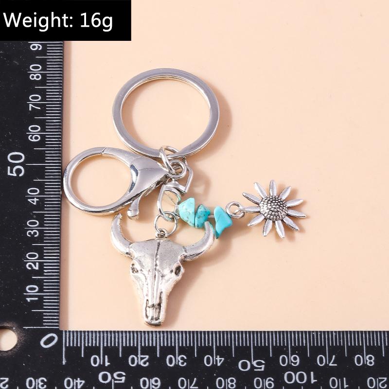 Retro Ethnic Bull Head Keychain Turquoise Key Ring Pendants for Women Girls Handbag Decor DIY Handmade Jewelry Gift