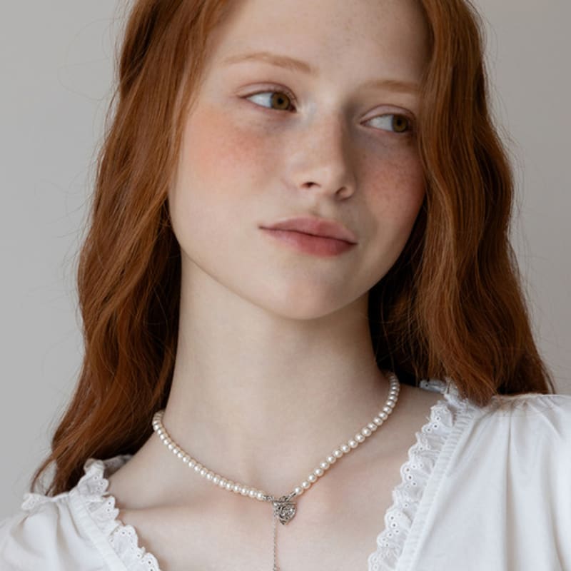 TATIANA Rose Toggle Pearl Necklace NZ2124