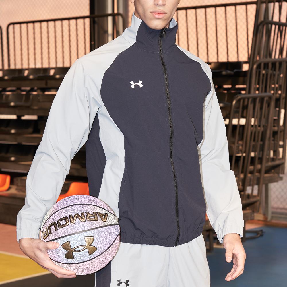 Under Armour Спортивная куртка с контрастной панелью и логотипом Мужские куртки Черные 22500402-001